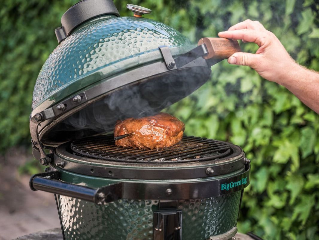 Découvrez les atouts culinaires du kamado : un barbecue pas comme les autres