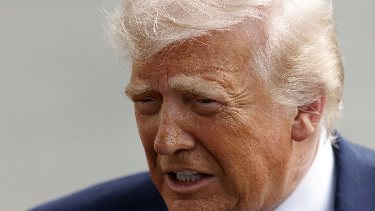 Une femme s'évanouit lors d'un meeting de Trump : l'incident surprend tous les spectateurs