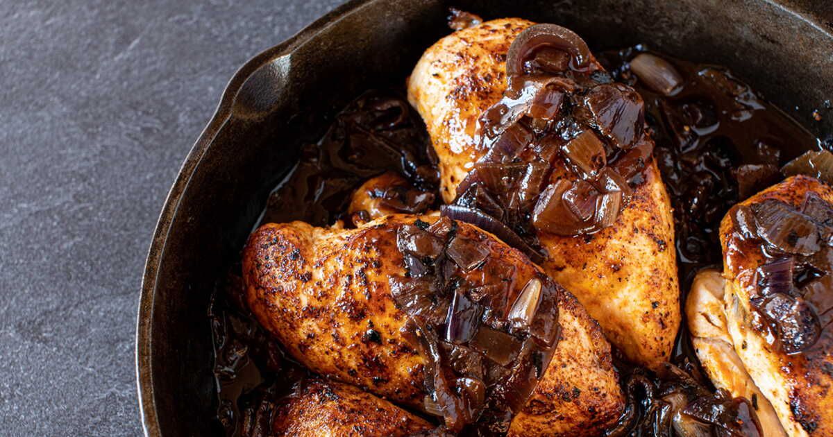 Poulet aux oignons : la recette facile qui réchauffe les cœurs