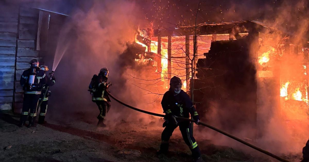 Des flammes ravagent le hangar de l'association Husk’in Creuse à Anzème