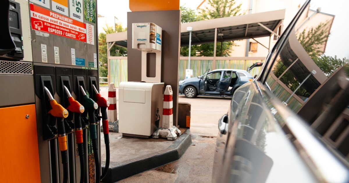 Leclerc et Carrefour s'engagent à vendre l'essence à prix coûtant dès le 29 septembre