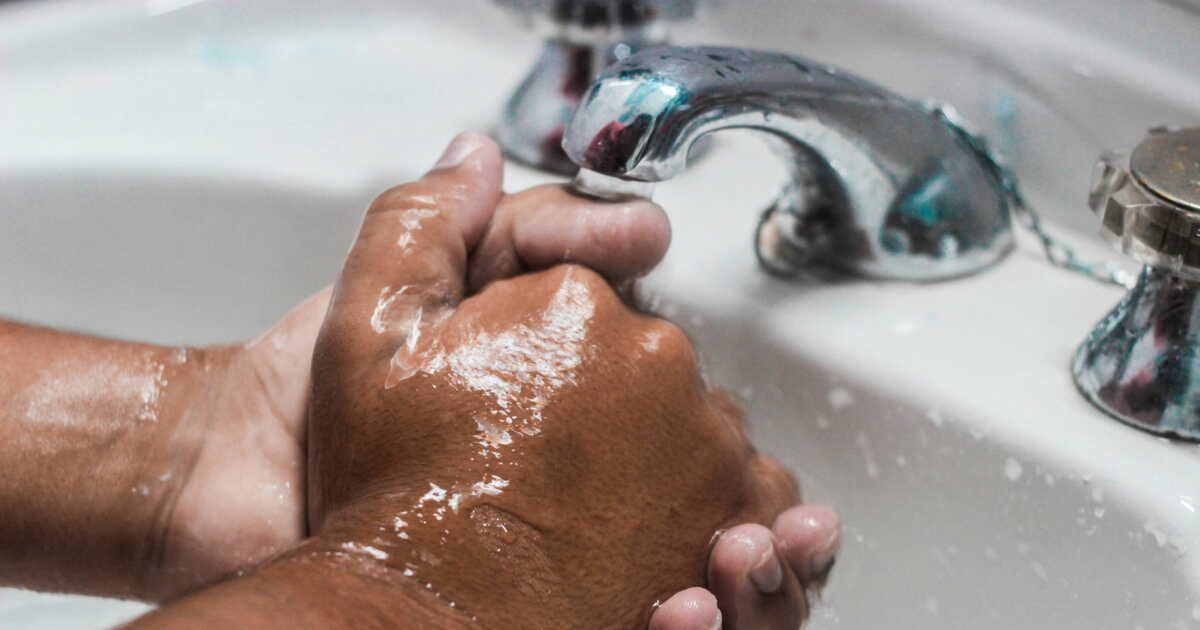 Comment retirer facilement le calcaire du bec du robinet ?