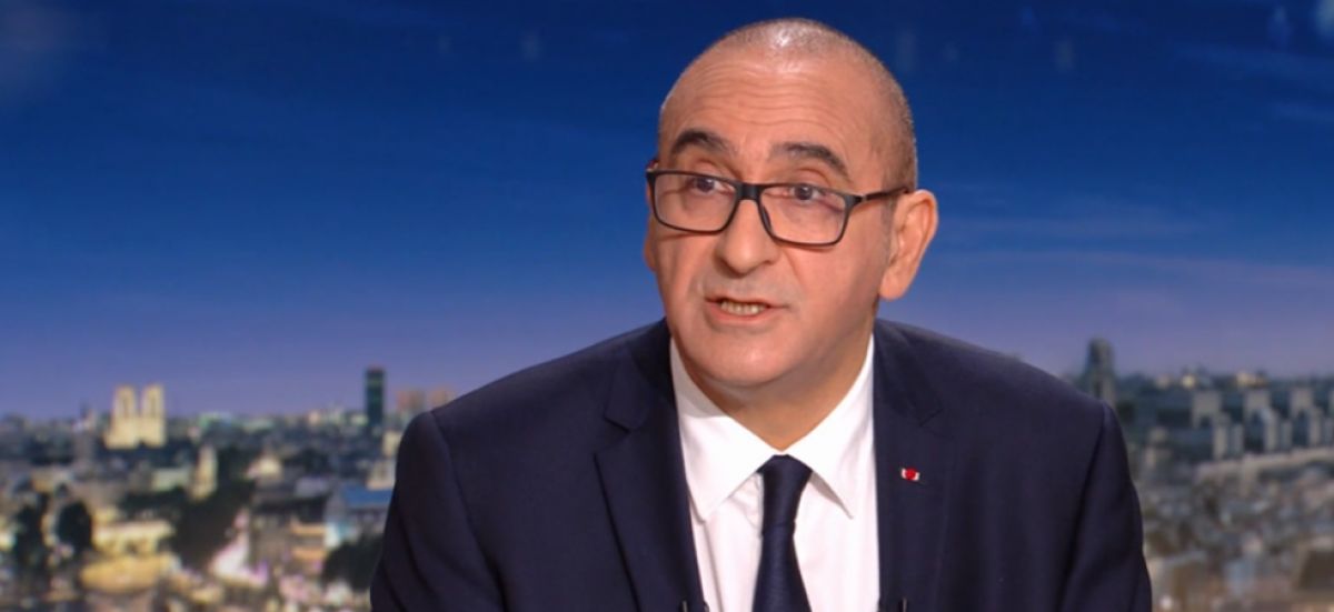 Laurent Nuñez dévoile un plan ambitieux pour réduire les délais de traitement des titres de séjour