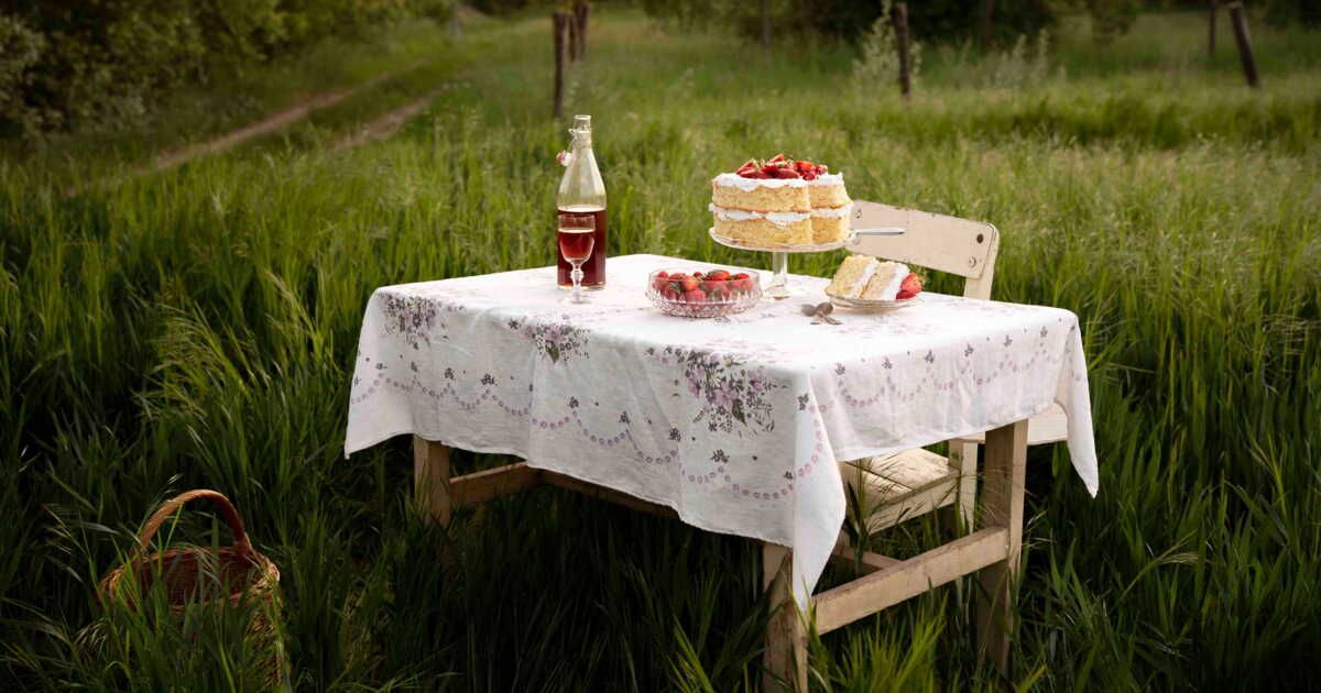 Astuce déco : gardez votre nappe bien en place sans effort