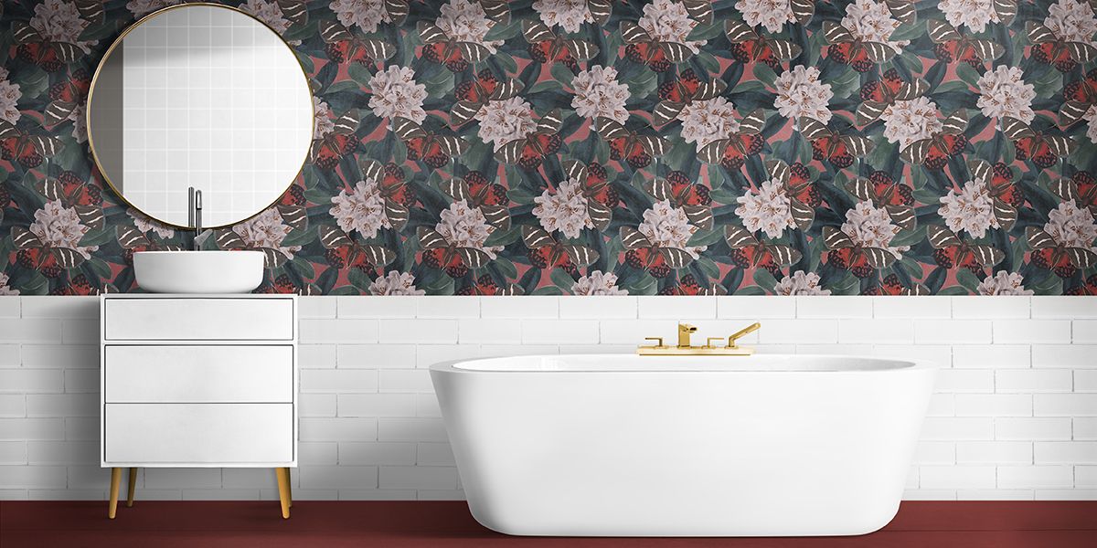 Pourquoi le papier peint dans la salle de bain est une mauvaise idée