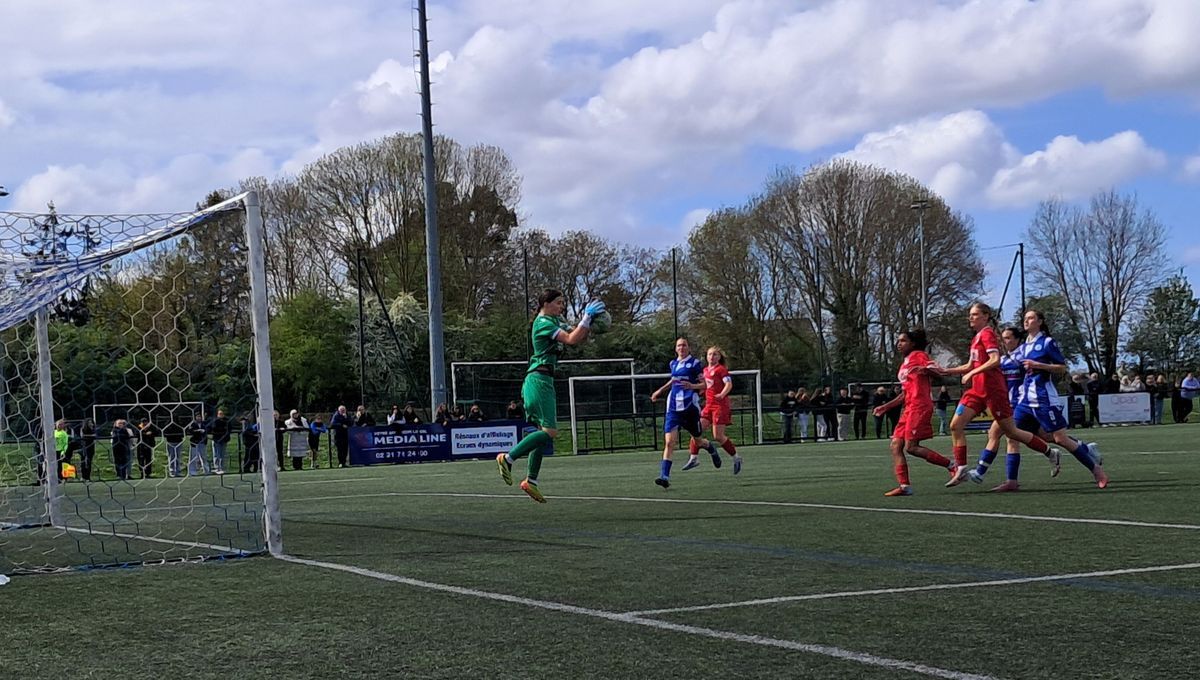 Le FC Rouen s'impose face à l'AG Caen dans un match phare du championnat féminin