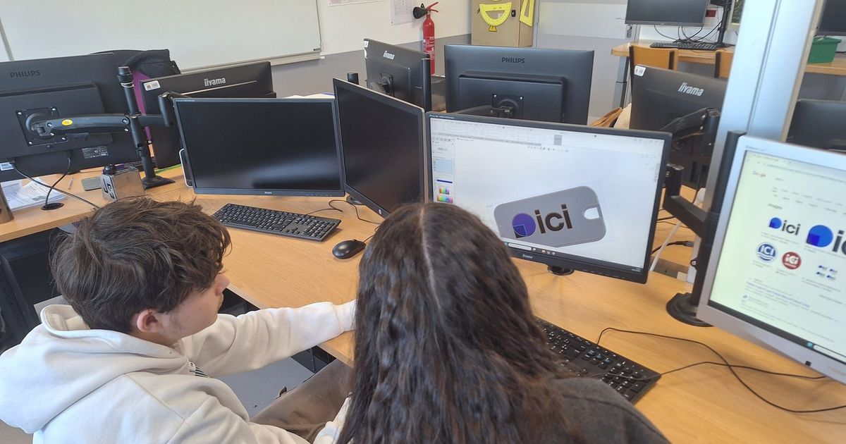 Des lycéens du Havre soutiennent les femmes en fabriquant des sifflets anti-agression