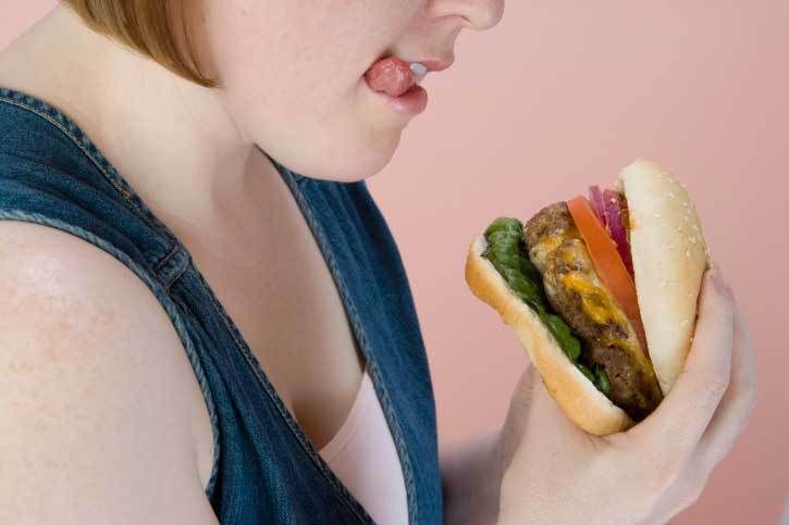 Lutte contre l'obésité : les fast-foods américains obligés de révéler les calories
