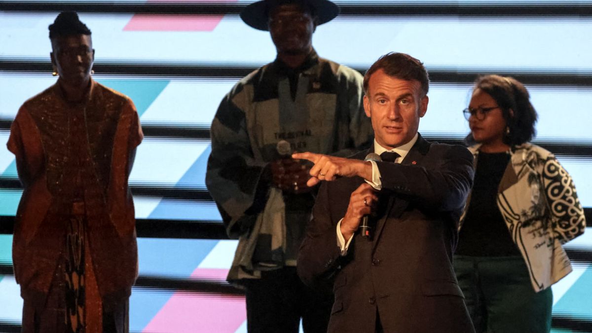 Emmanuel Macron interpelle son auditoire au Kenya pour un calme nécessaire