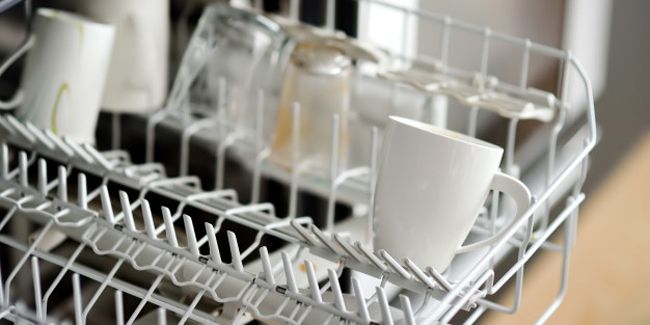 Entretenir votre lave-vaisselle : astuces de nettoyage et détartrage efficaces