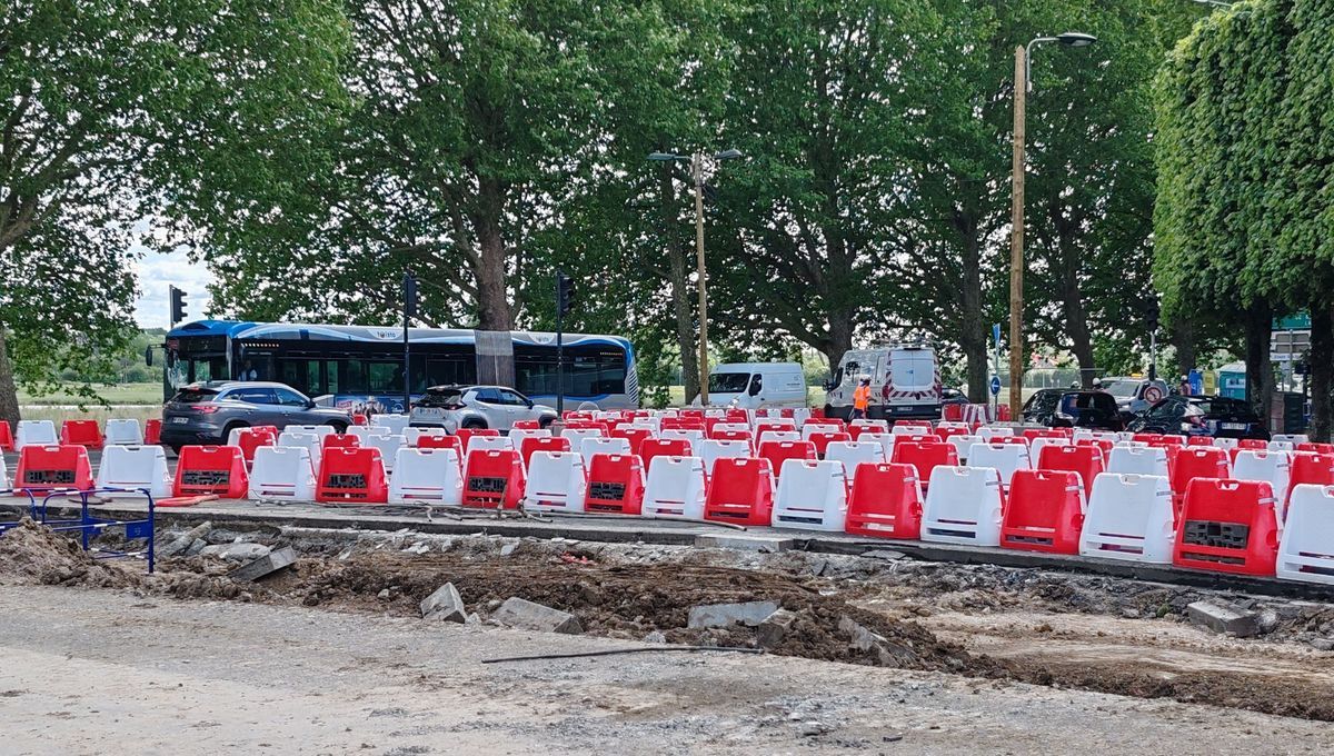 Les embouteillages monumentaux à Caen : la colère des automobilistes face aux travaux du tramway