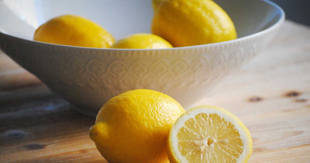 Recycler la peau de citron : une astuce anti-gaspillage délicieuse