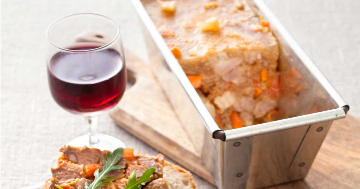 Découvrez la terrine d'agneau au safran, une recette savoureuse et raffinée