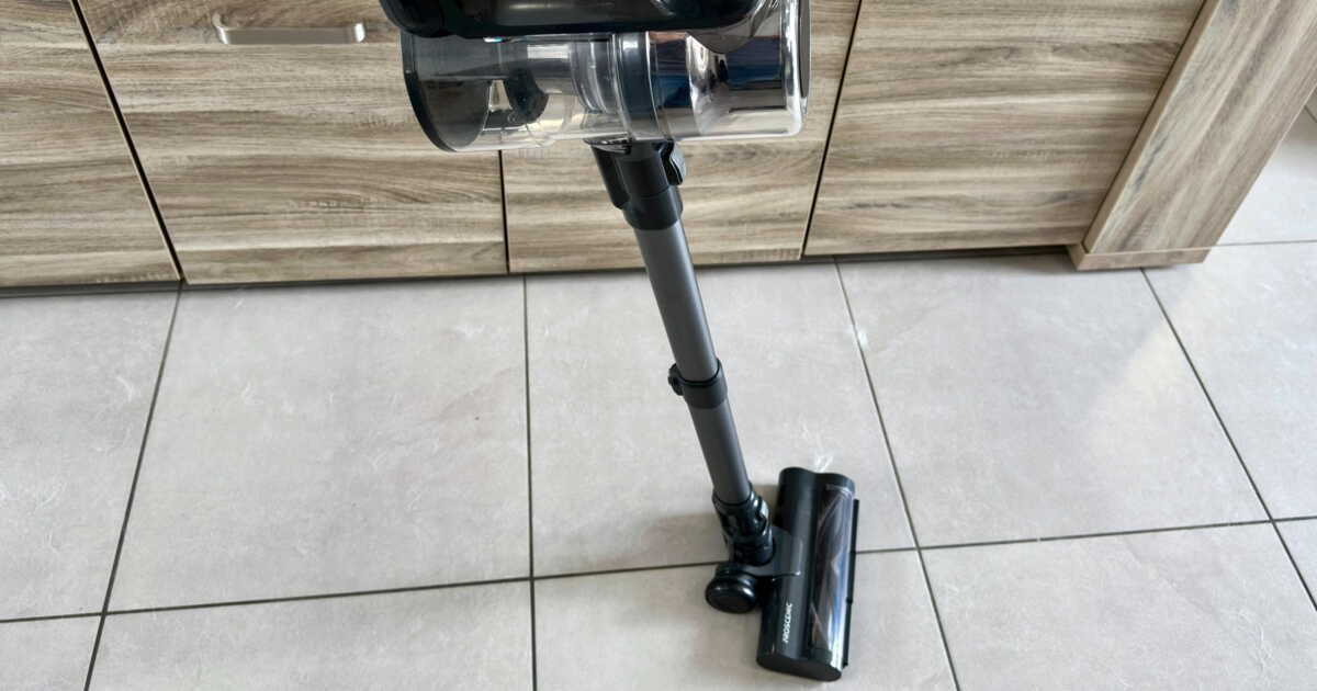 Proscenic P13 : l'aspirateur balai qui fait le job sans se ruiner
