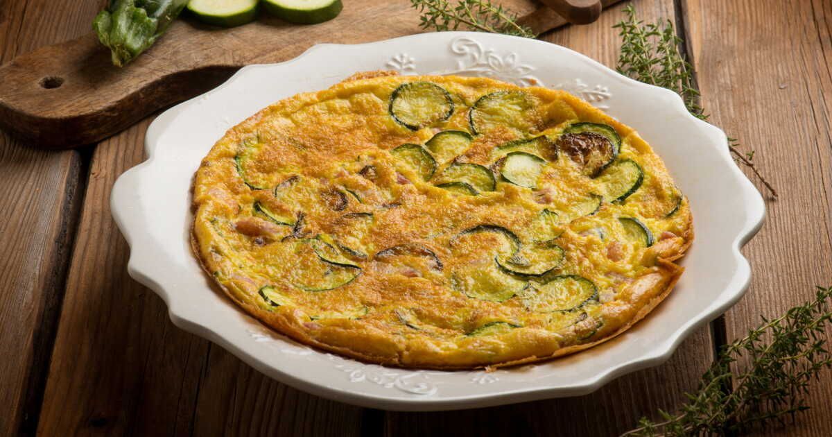 simplifiez vos repas avec une omelette aux courgettes et au pesto