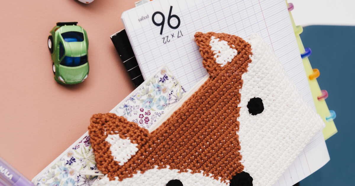 Créez une trousse jacquard en crochet pour sublimer vos fournitures