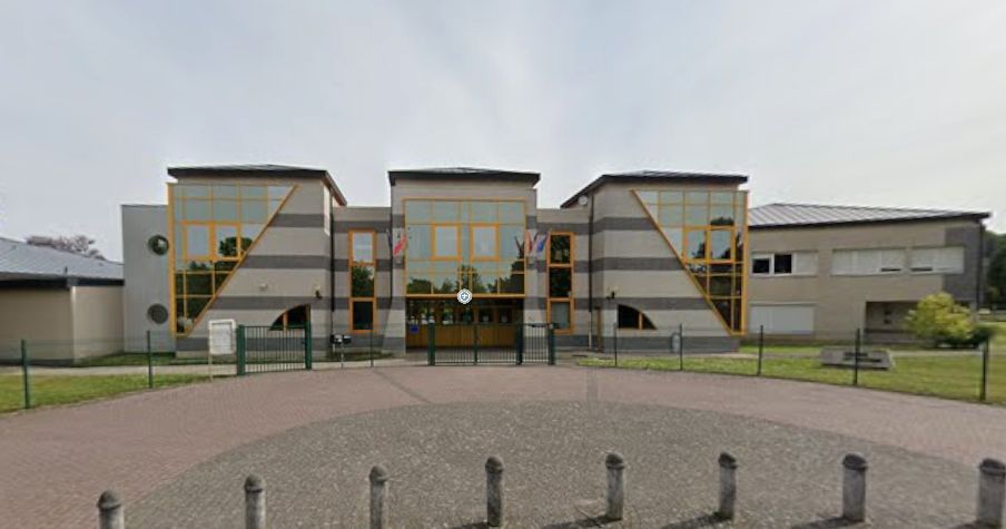 Un collège en grève face à la surcharge d'élèves et au manque de personnel