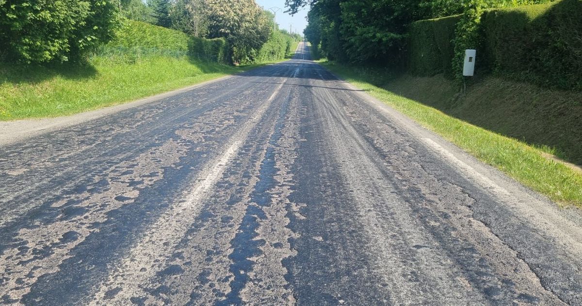 Une route du Calvados ferme sous la chaleur écrasante