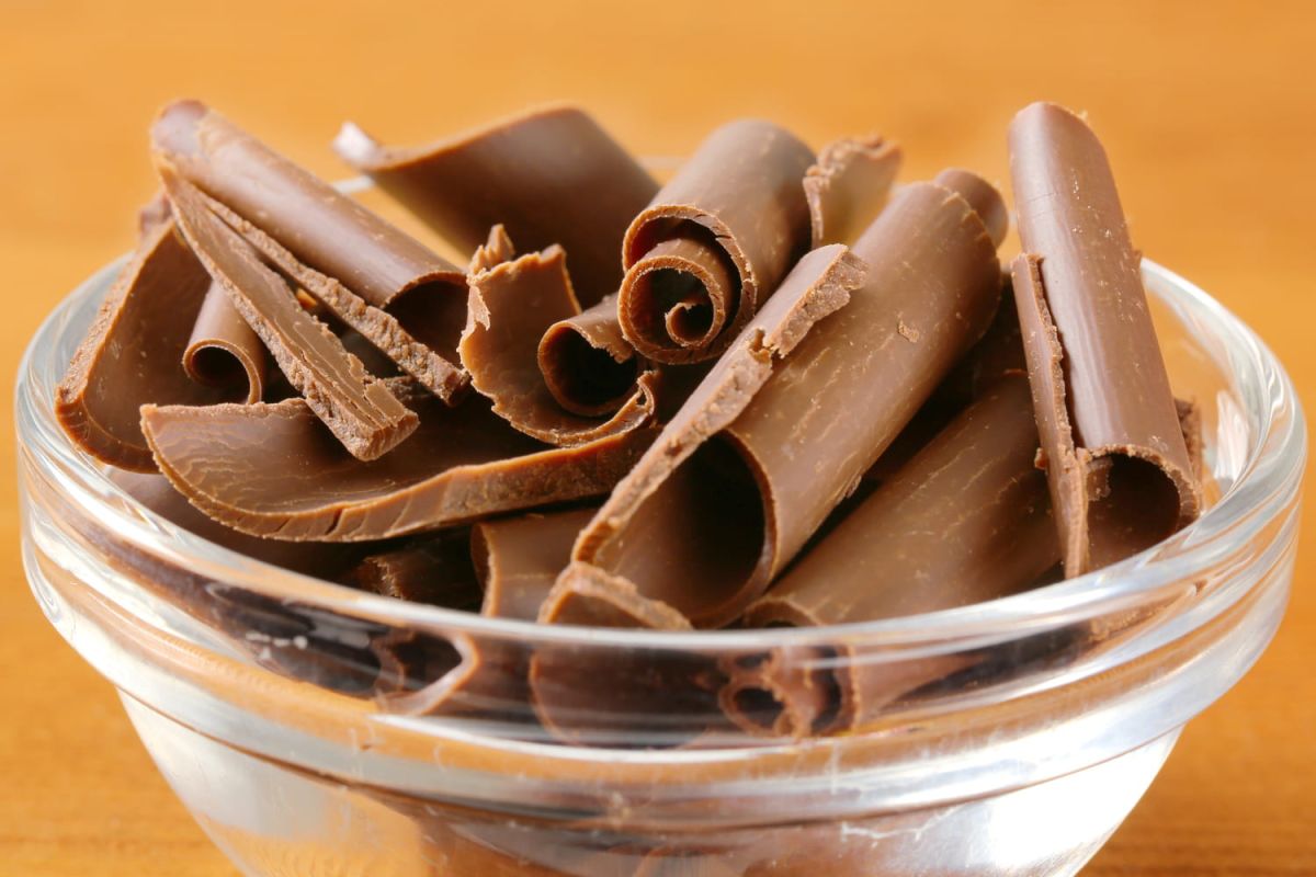Des décorations en chocolat pour émerveiller vos desserts