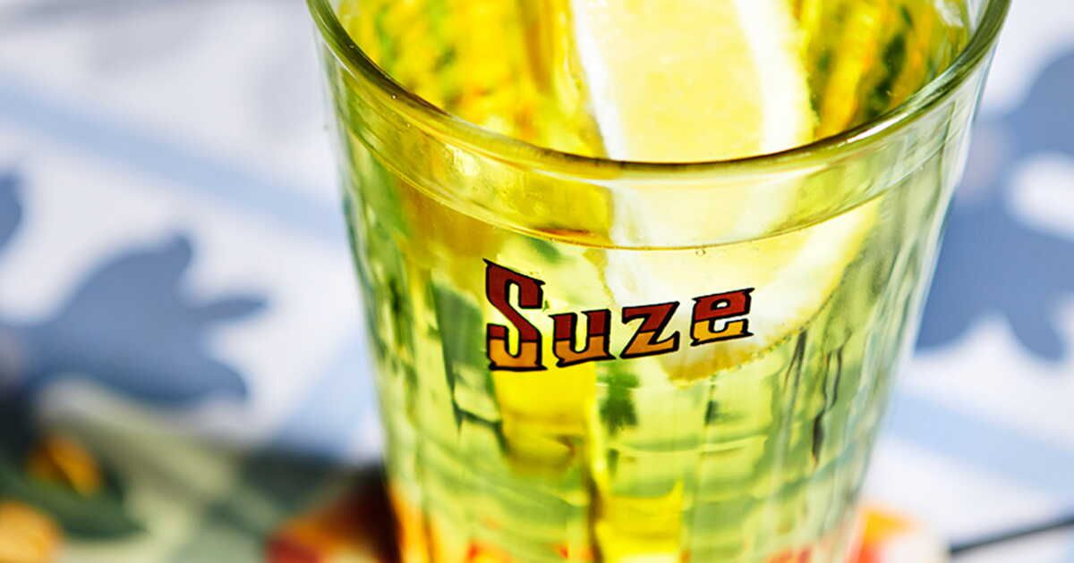 Lillet et Suze : le retour des apéros rétro qui séduisent de nouveau