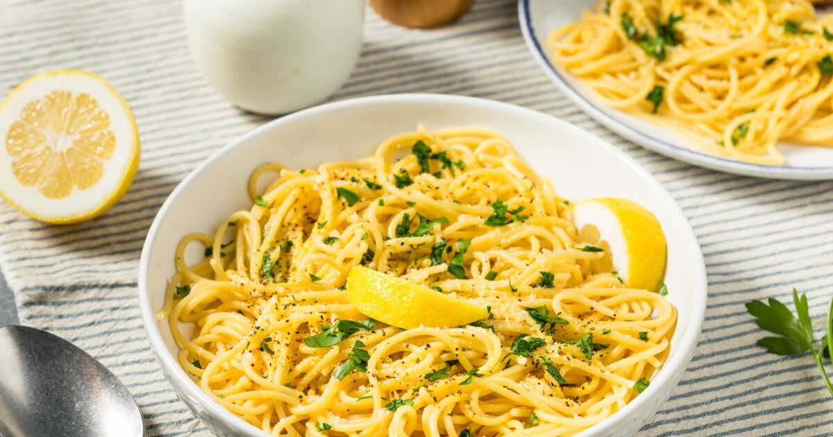 Des pâtes crémeuses au citron et à la ricotta pour un repas italien réussi