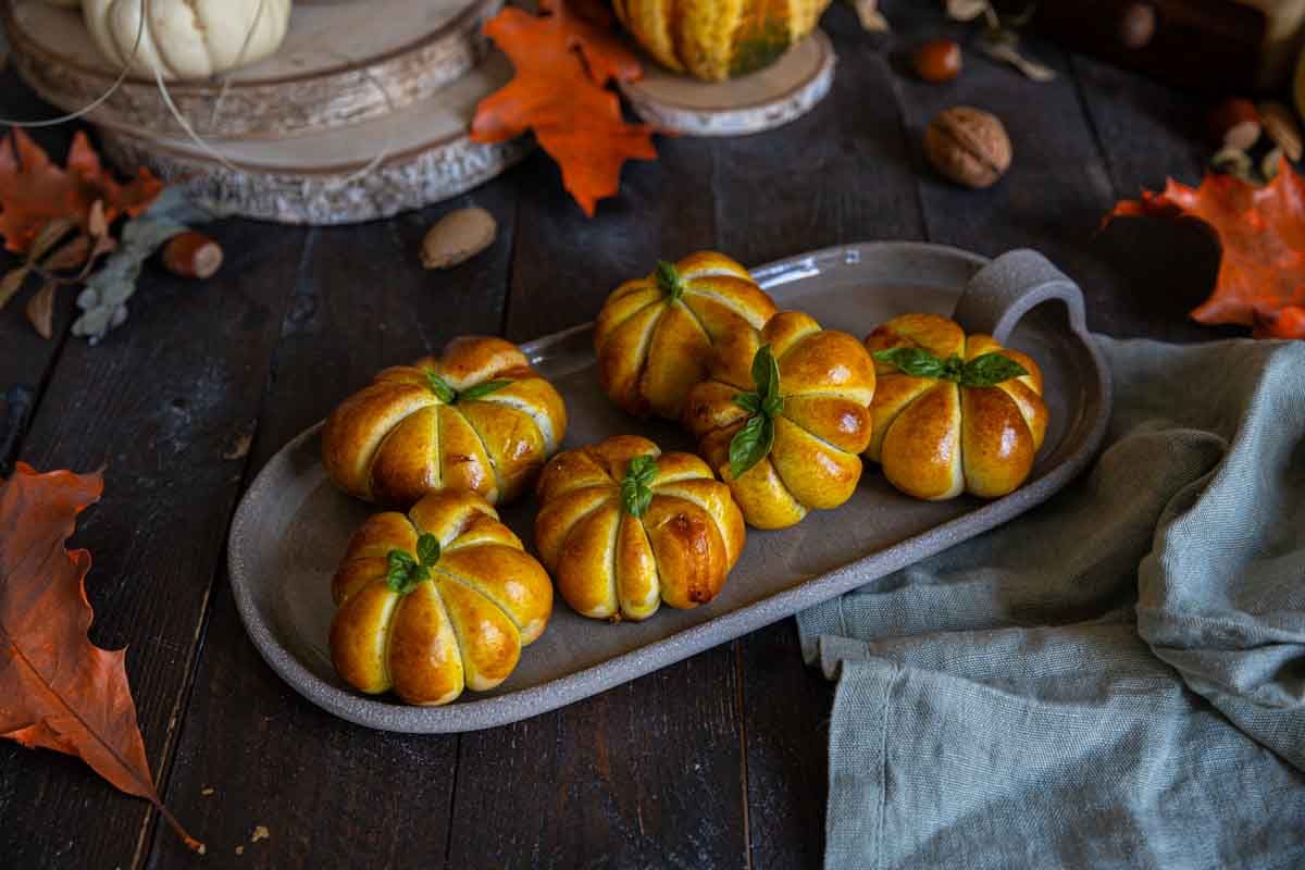 Des mini pizzas en forme de citrouille pour Halloween