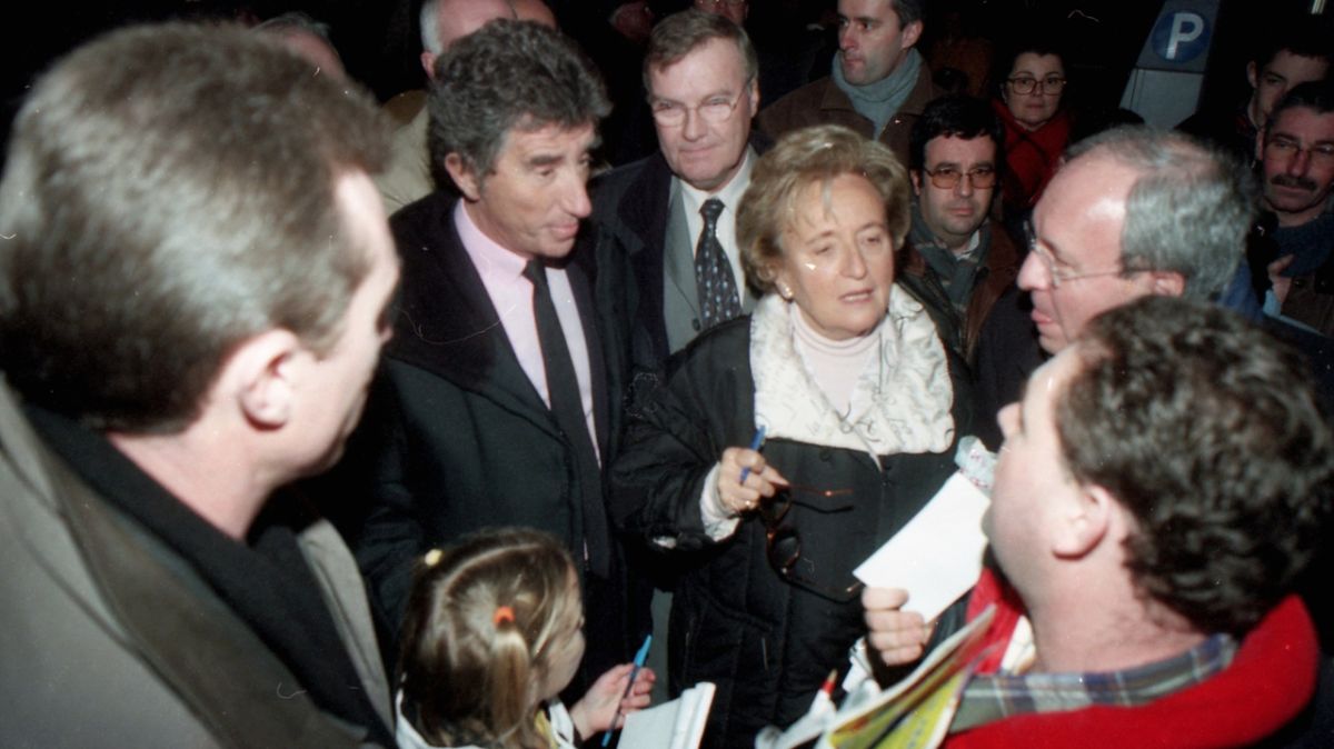 Un hommage à Bernadette Chirac : quand le TGV des Pièces jaunes a marqué Blois