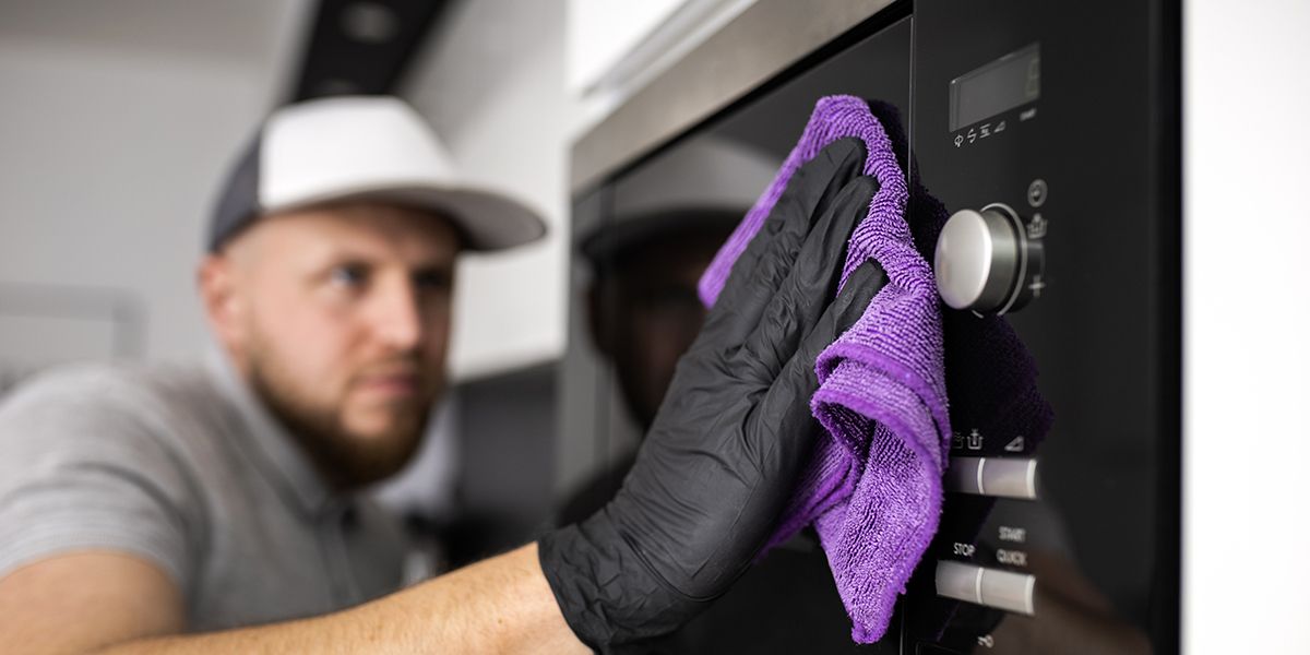 Astuces indispensables pour un micro-ondes toujours propre