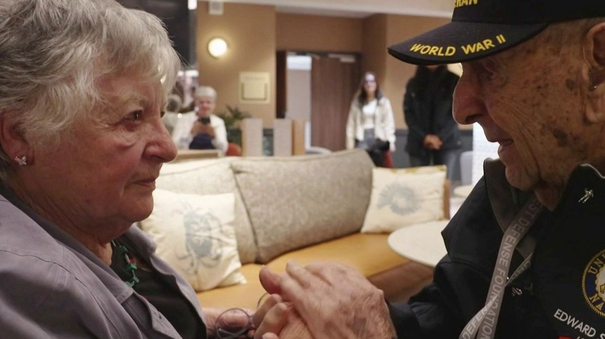 Un lien improbable entre un vétéran de 101 ans et une Normande de 86 ans lors des commémorations du D-Day