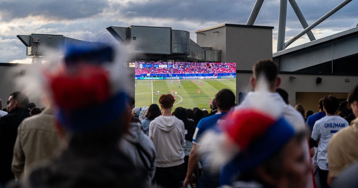 La Manche s'illumine pour la Coupe du monde 2026 : fan zones et terrasses étendues à l'honneur