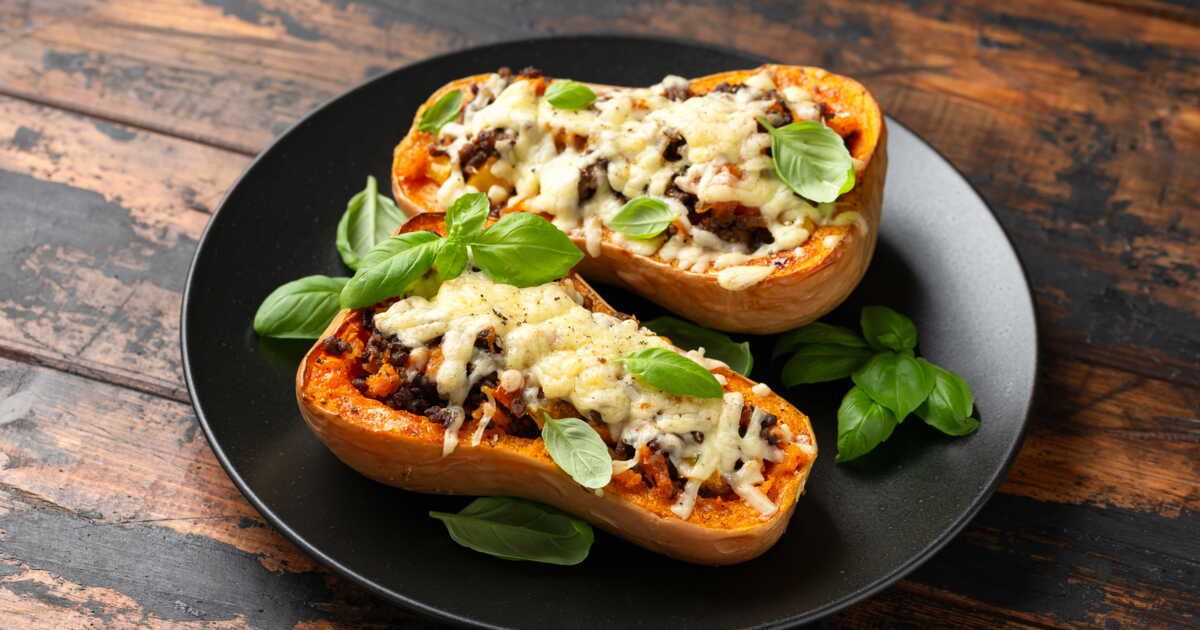 Une délicieuse butternut farcie à la viande hachée et au fromage pour égayer vos soirées