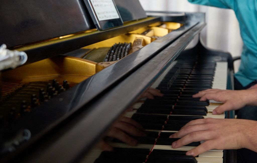 Les sombres secrets d'un professeur de piano : accusé de viols sur mineures