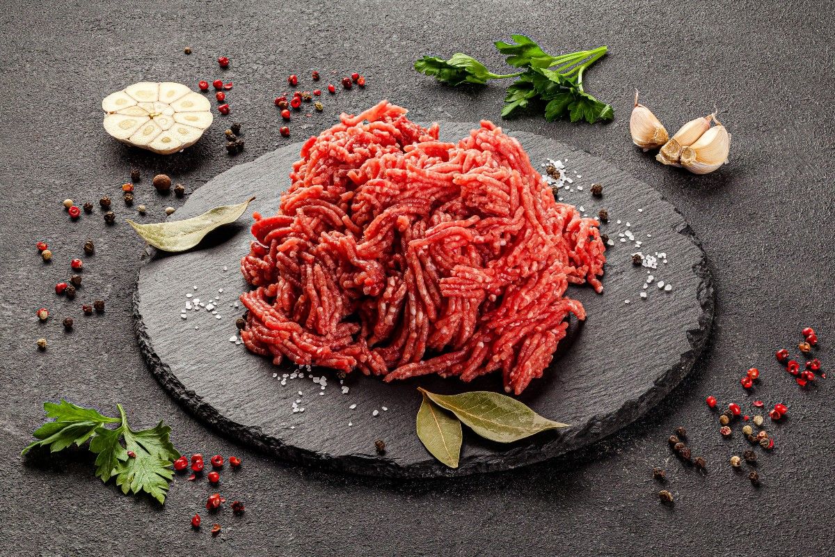 Rappel important : de la viande de bœuf haché contaminée à la Listeria retrouvée en supermarché