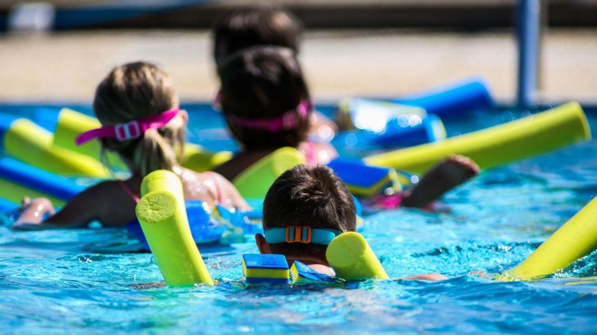 Tragédie à Conches-en-Ouche : un écolier décède lors d'une leçon de natation