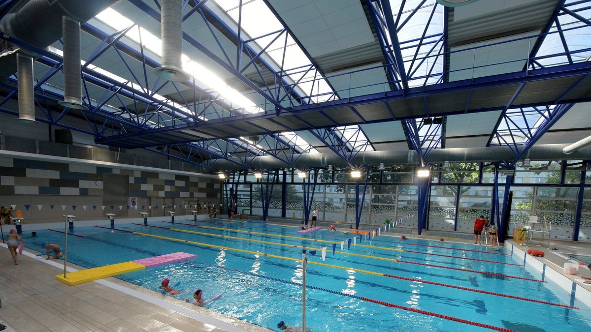 Tragédie à la piscine : un enfant se noie lors d'une sortie scolaire