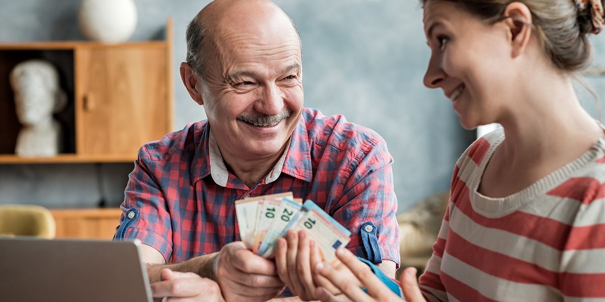Aide financière des enfants : quelles obligations face aux difficultés ?