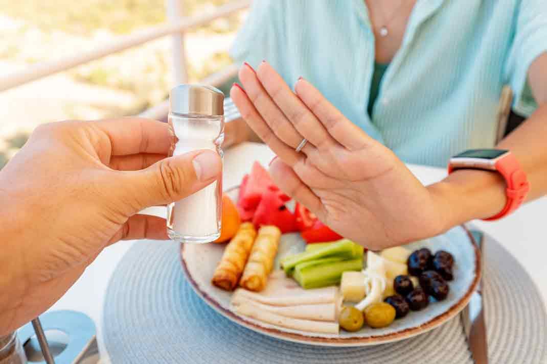 Alternatives savoureuses pour remplacer le sel