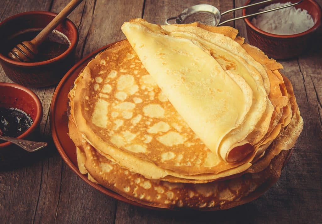 l'astuce inédite de cyril lignac pour des crêpes savoureuses sans alcool