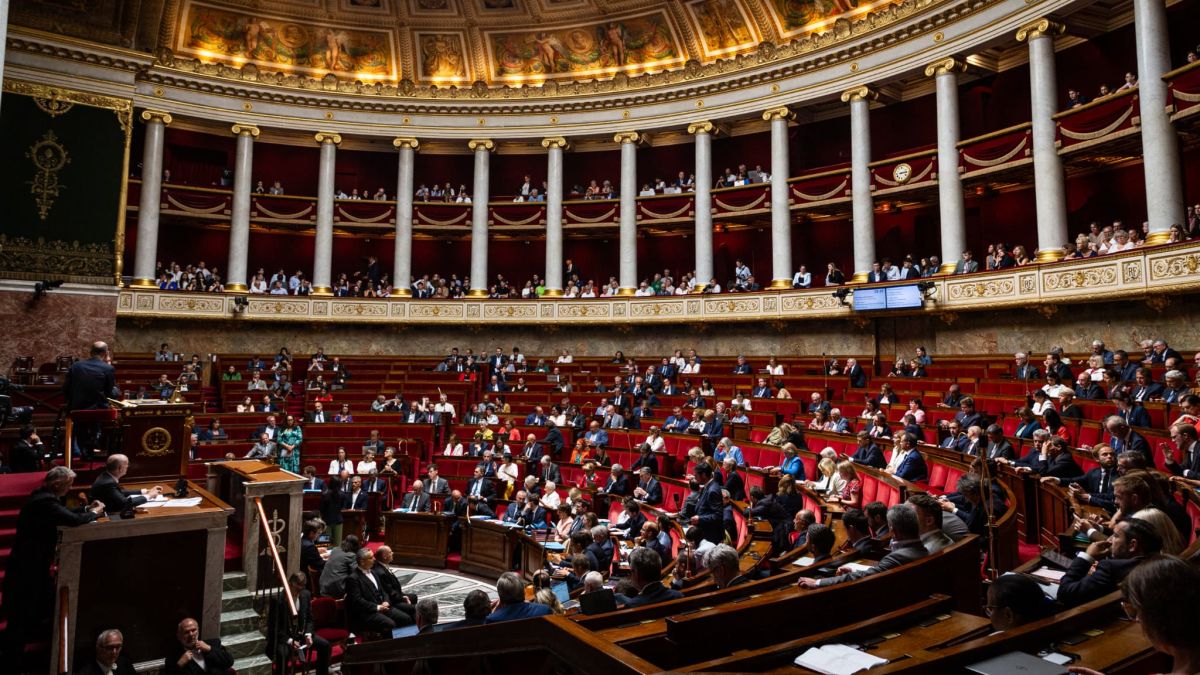 Le PS refuse de soutenir la motion de censure des Écologistes sur la canicule