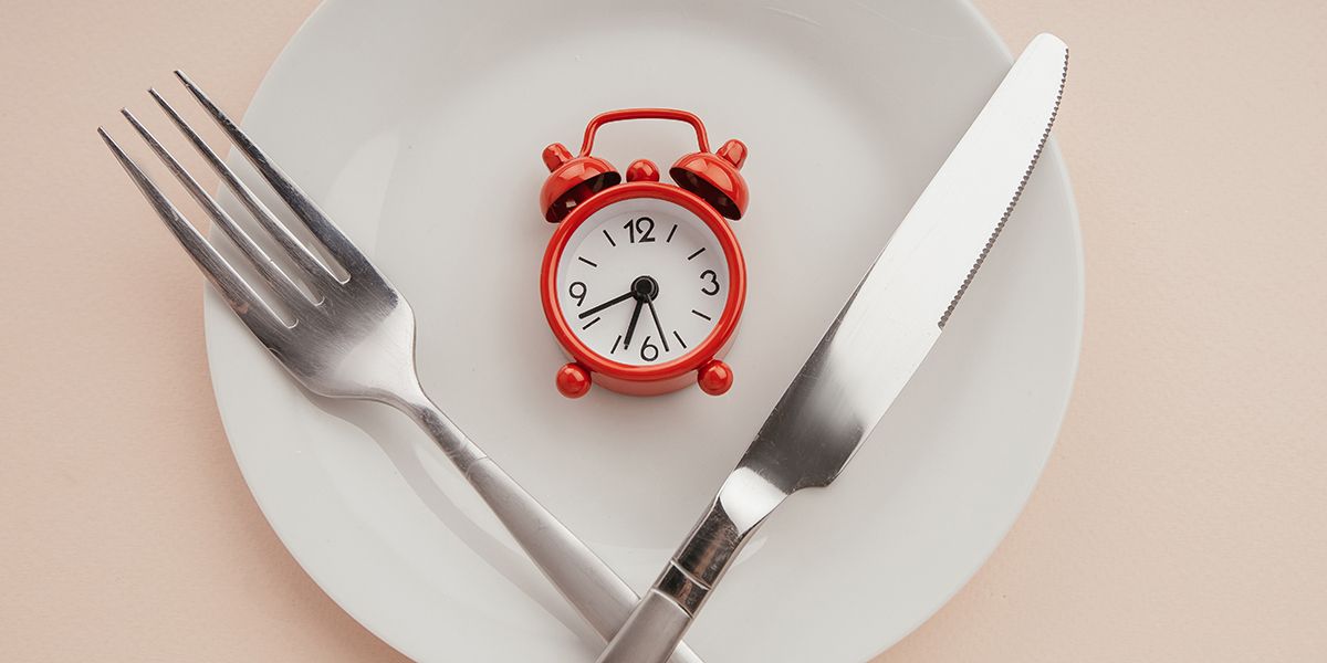 Jeûne intermittent : de quoi s'agit-il ? Est-ce vraiment efficace ? Quelles précautions ?
