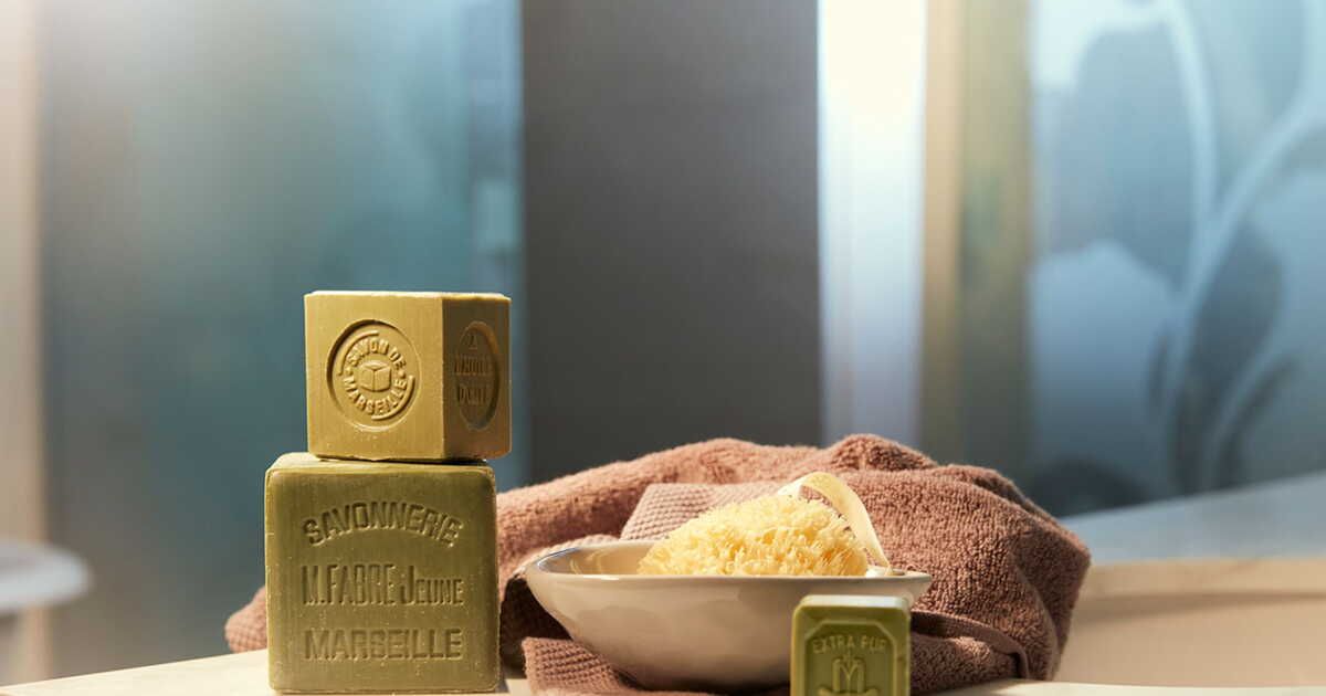 Débusquer le véritable savon de Marseille : guide pratique