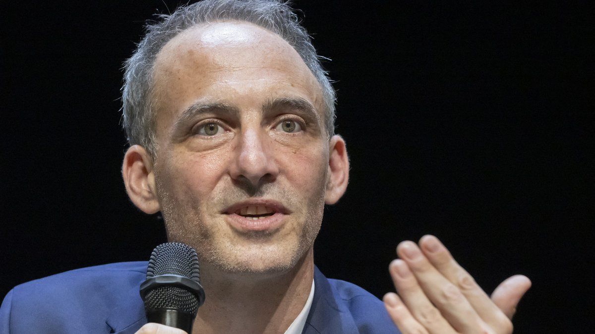 Glucksmann face à l’Élysée : la décision attendue avant la rentrée