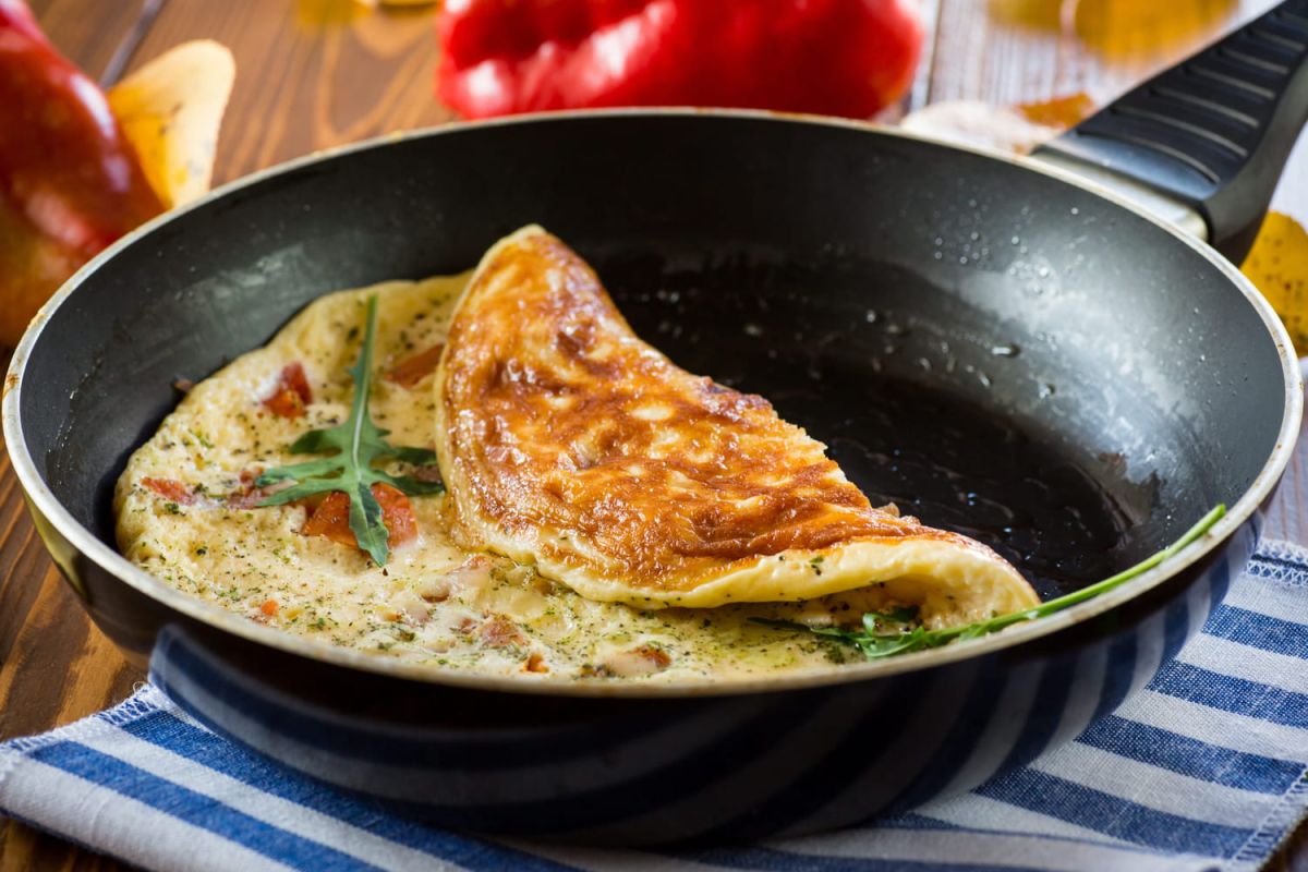 Maîtrisez l'omelette parfaite : le geste qui change tout