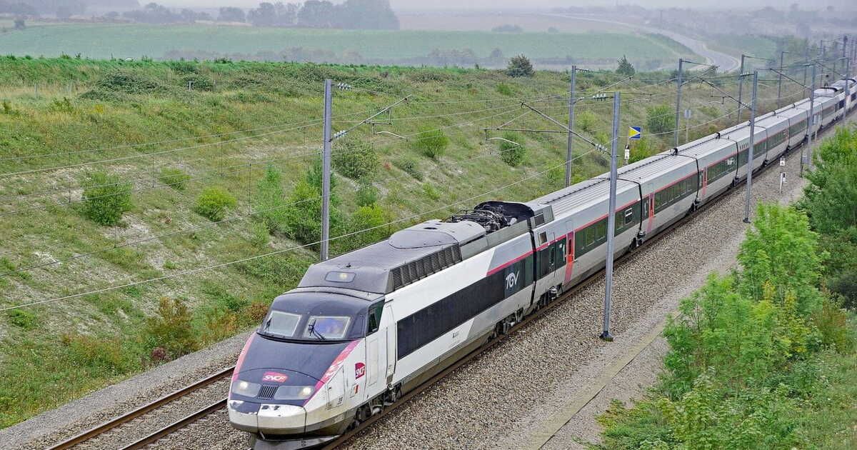 Location auto, train, autocar : nos bons plans pour des voyages à petit prix